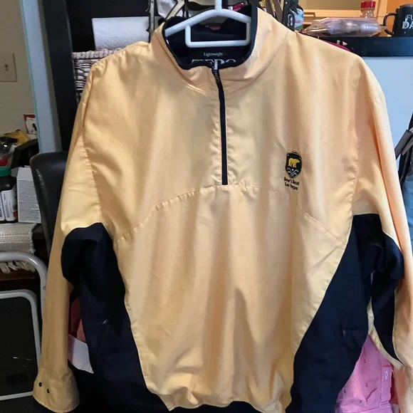Golf Wind Breaker - Picture 6 of 7